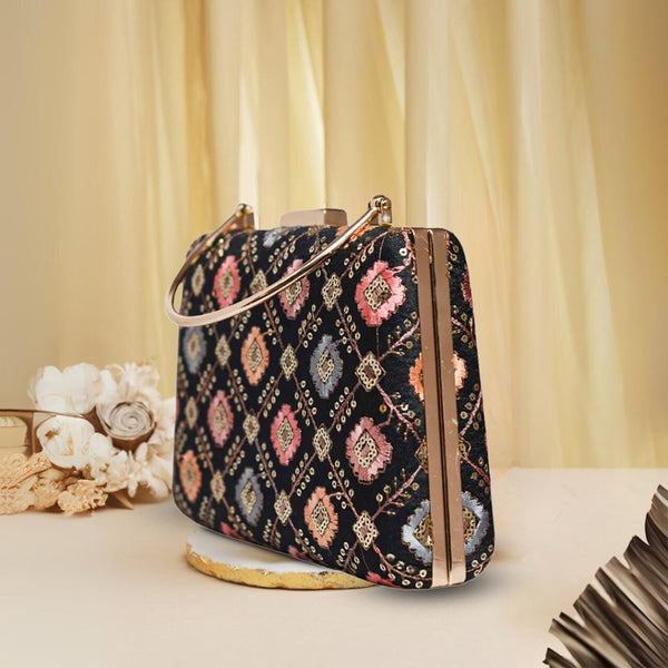 Anara Handle Clutch | Black - ArtFlyck