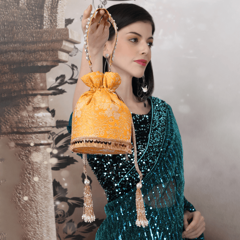 Naaz Banarasi Potli | Yellow Gold - ArtFlyck